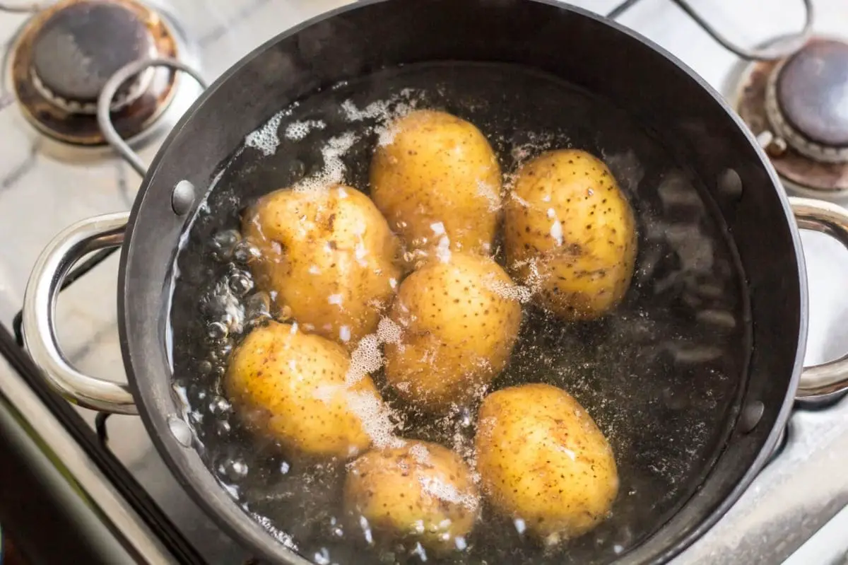 Do Potatoes Boil Faster With The Lid On Or Off