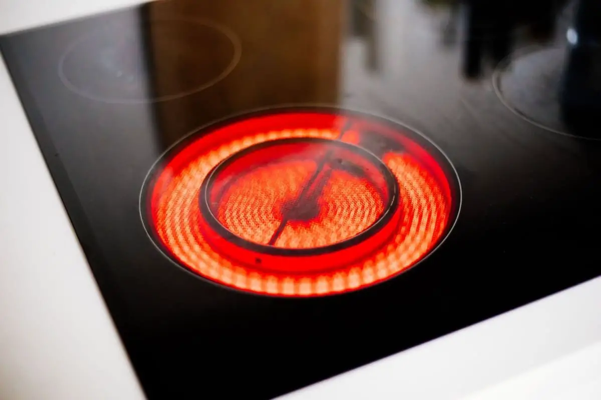 what is a halogen cooktop