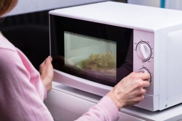How to Convert Microwave Time to Oven Time