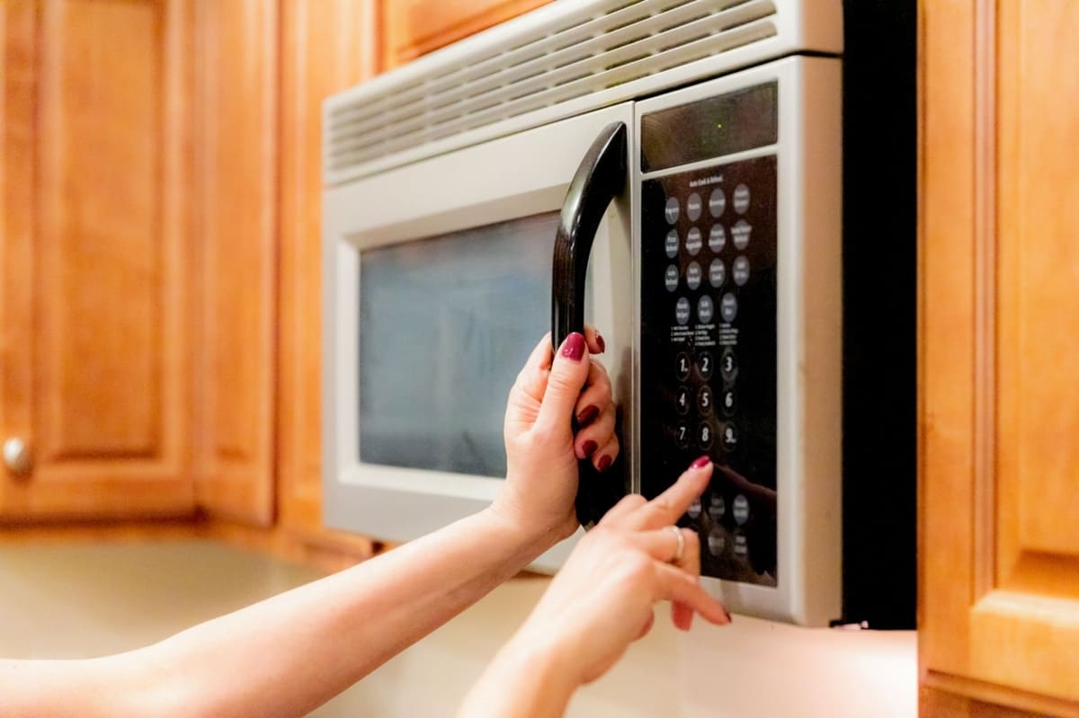 how to fix a microwave oven ventfan that won’t turn off